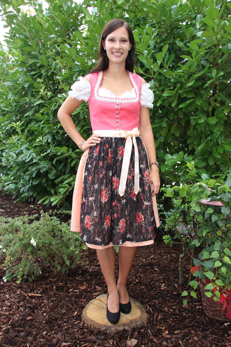 Dirndlkleid von Trachten Dexel Trachtenstoffe-Dirndl-Lederhosen